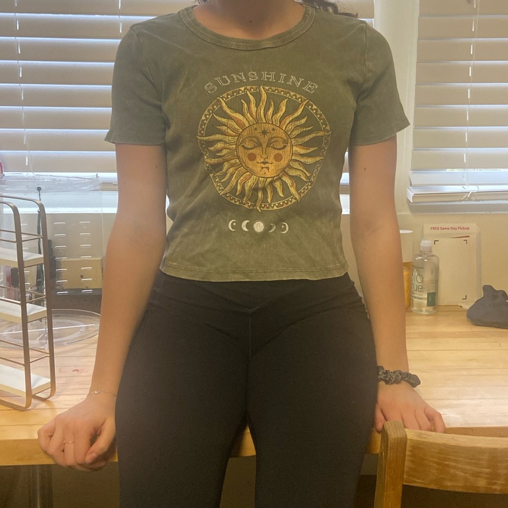 Cute olive green crop top from social culture 52% cotton and 48% polyester